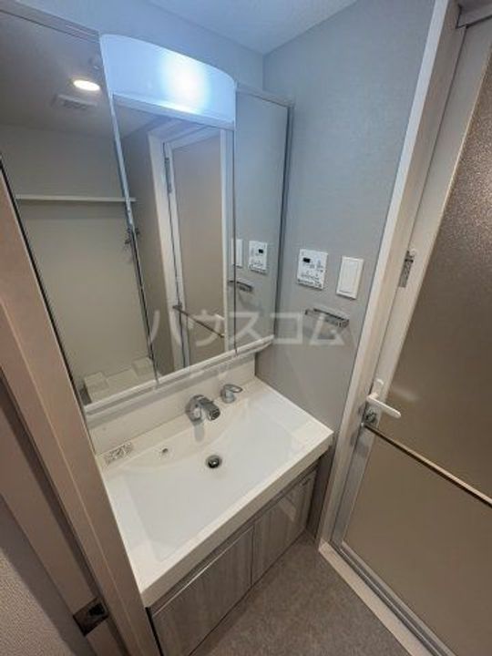 S-RESIDENCE原木中山azureの内装