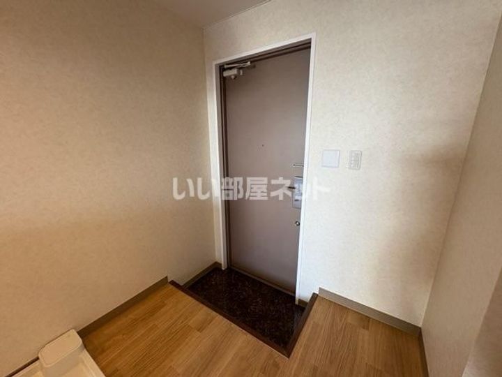 兵庫県明石市小久保2(マンション)の賃貸物件の玄関