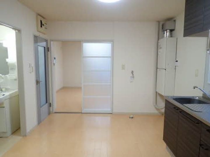 新潟県新潟市東区石山6(アパート)の賃貸物件の居間