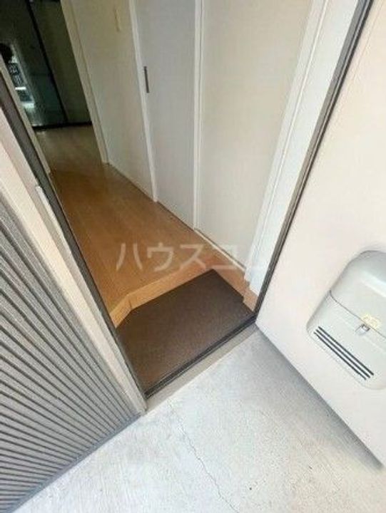 カストル上大岡の玄関