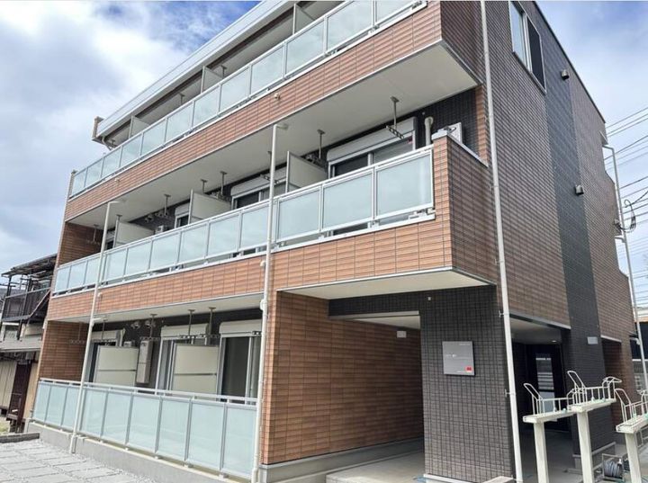 リブリ・坂下の外観