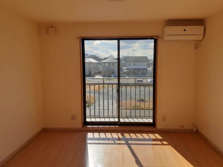 三重県伊賀市服部町2(アパート)の賃貸物件の居間