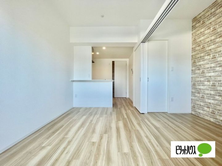 セレニテ新大阪ミラク壱番館の居間