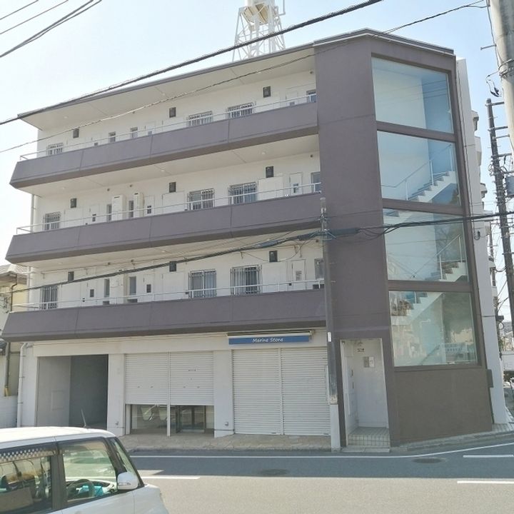 春日ファーストの外観