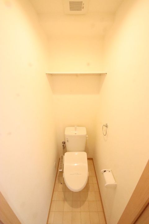 兵庫県尼崎市立花町4(マンション)の賃貸物件の内装
