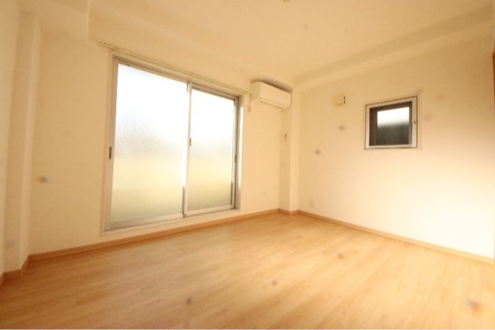 兵庫県尼崎市立花町4(マンション)の賃貸物件の居間