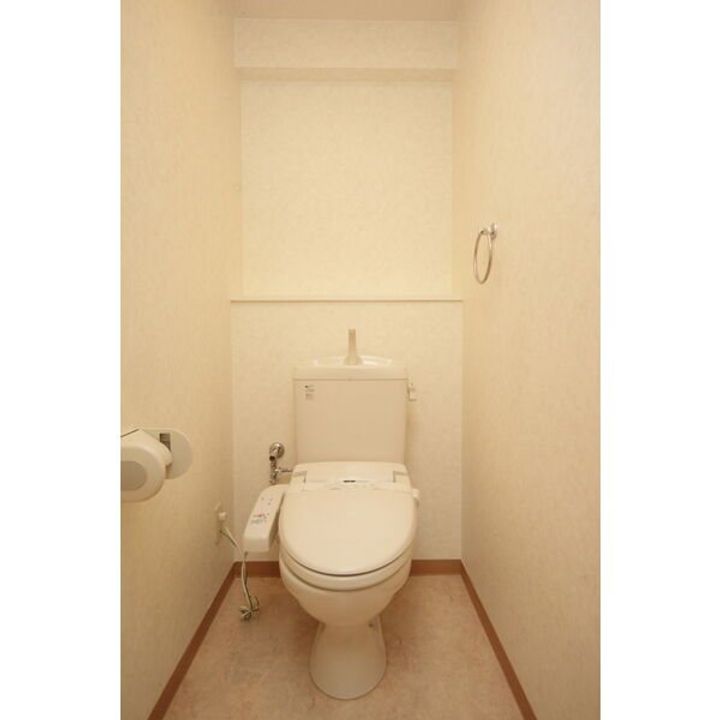 HAPPY FUN 八事石坂の内装