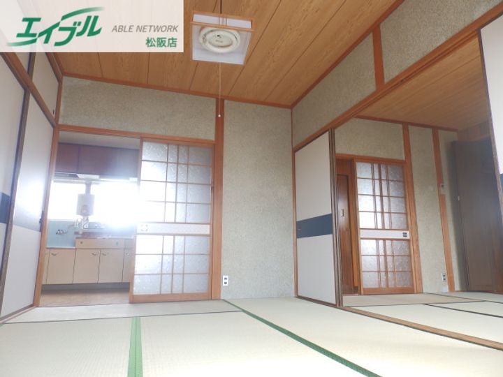 横井マンションの内装