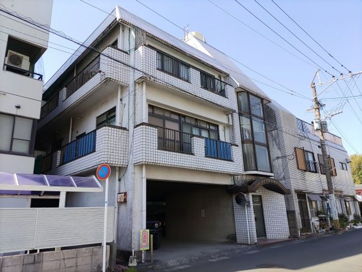 井ノ上マンションの外観