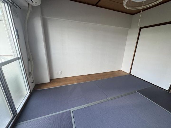 田町ダイヤハイツの居間