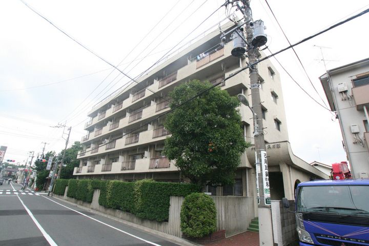 グランドール久が原の外観