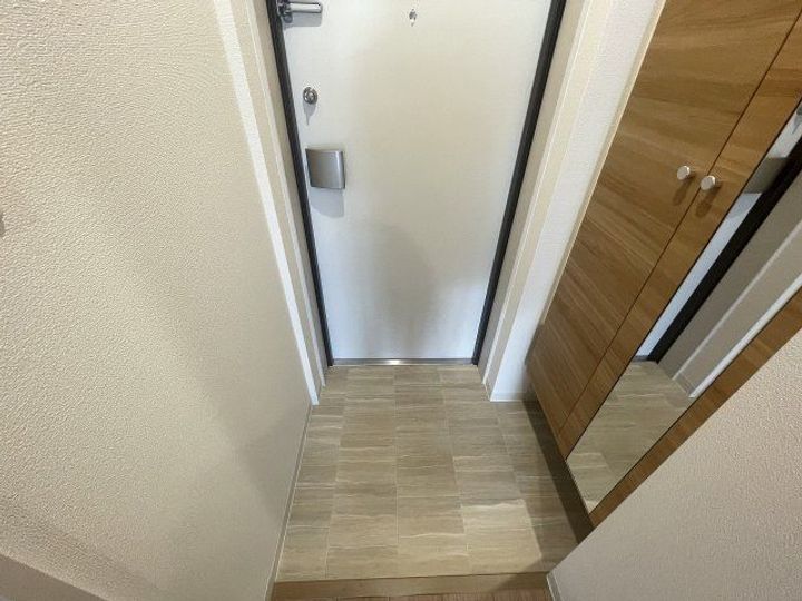 ウィンドテラス八千代台西の玄関