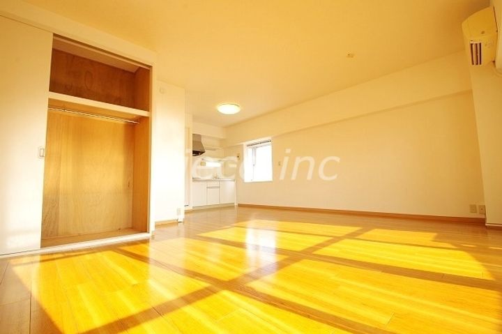 ジオナ天神橋の居間