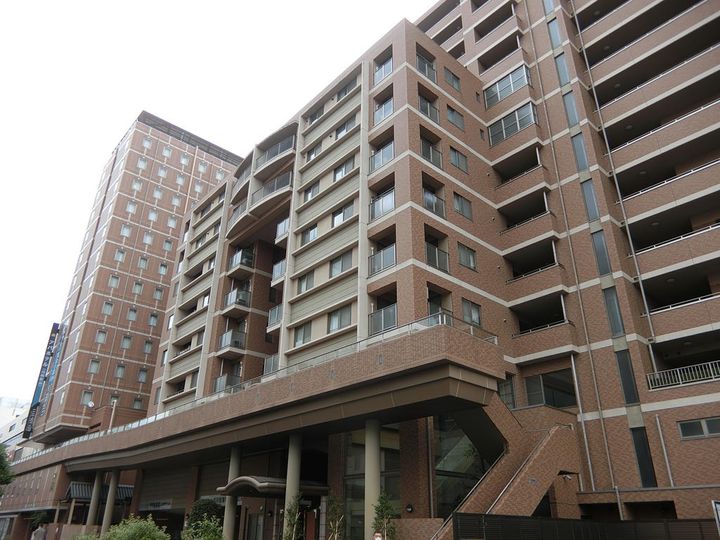 アパガーデンズ高崎駅前の外観