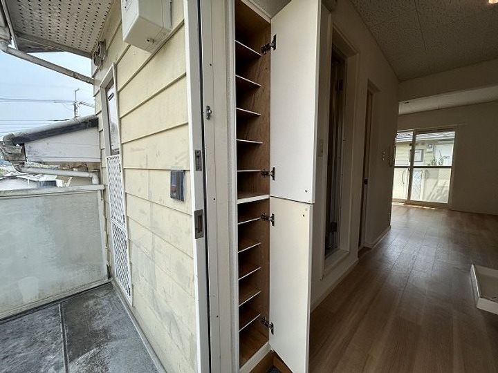 ラフォーレダイゴA棟の玄関