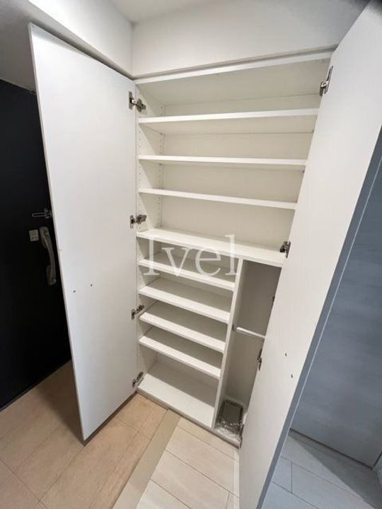 東京都千代田区外神田2(マンション)の賃貸物件の玄関