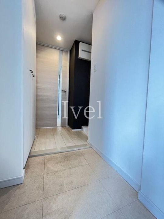 東京都千代田区外神田2(マンション)の賃貸物件の玄関