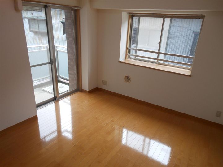 埼玉県さいたま市浦和区領家6(マンション)の賃貸物件の居間