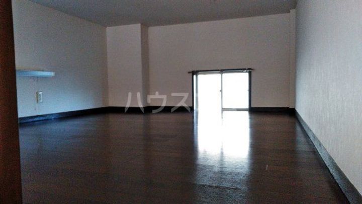 クラシカル吉住の居間