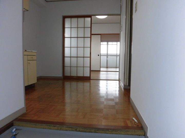 ハイツ松野の玄関