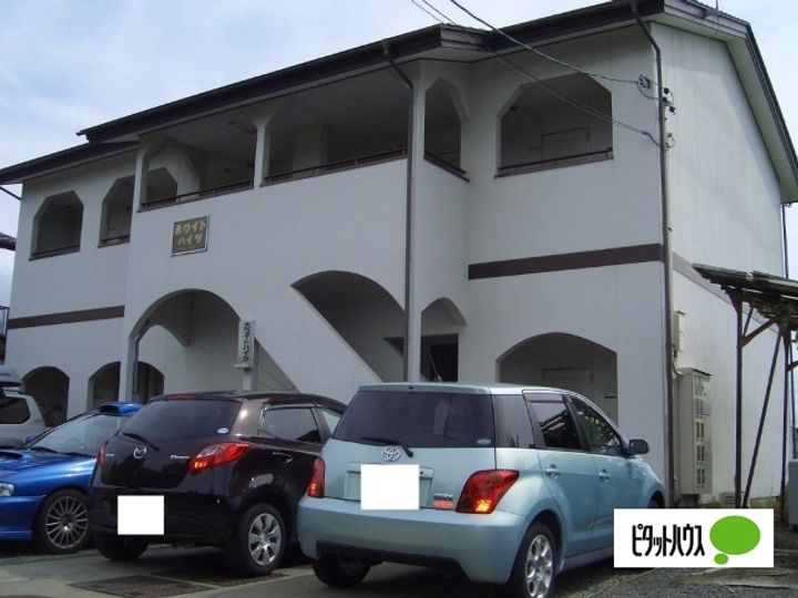 ホワイトハイツの外観