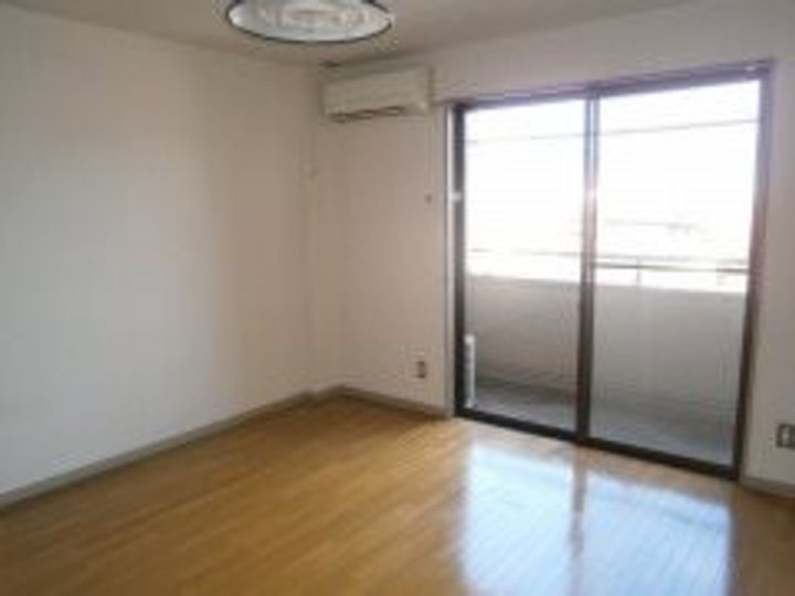 エスペランス志村の居間