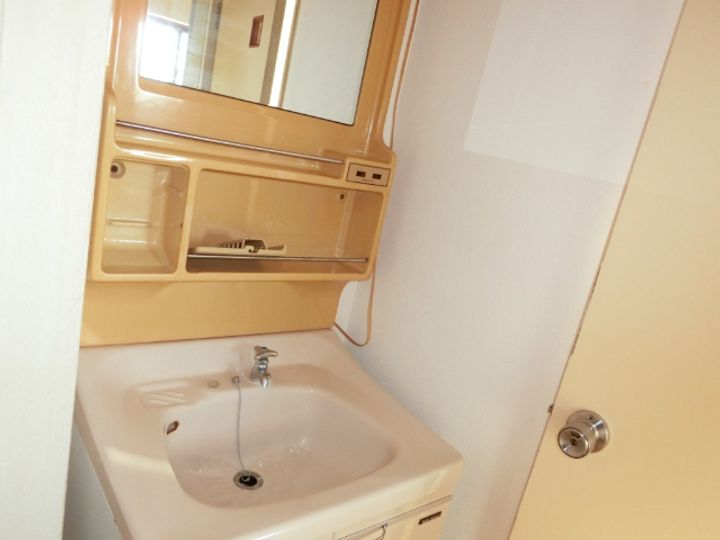 ロイヤルハイツ池田Iの内装