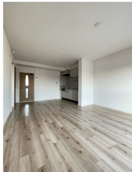 グルーリャ大和の居間