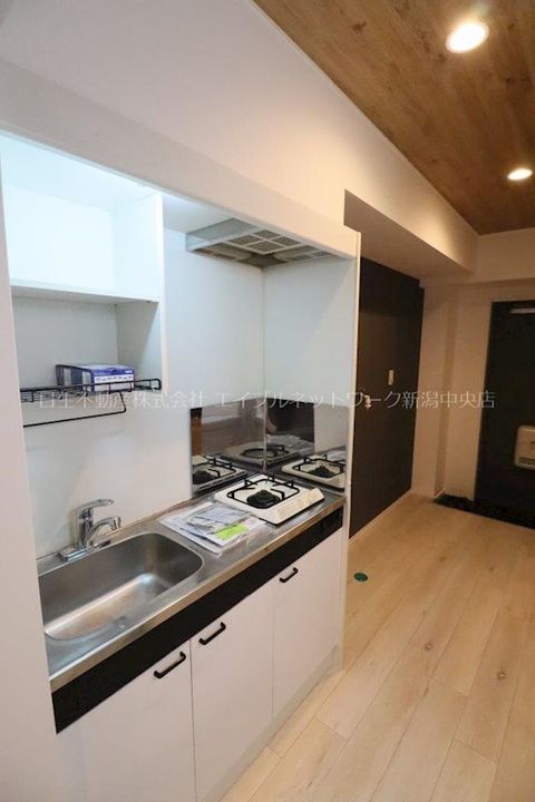 Lily-be女池上山IIのキッチン