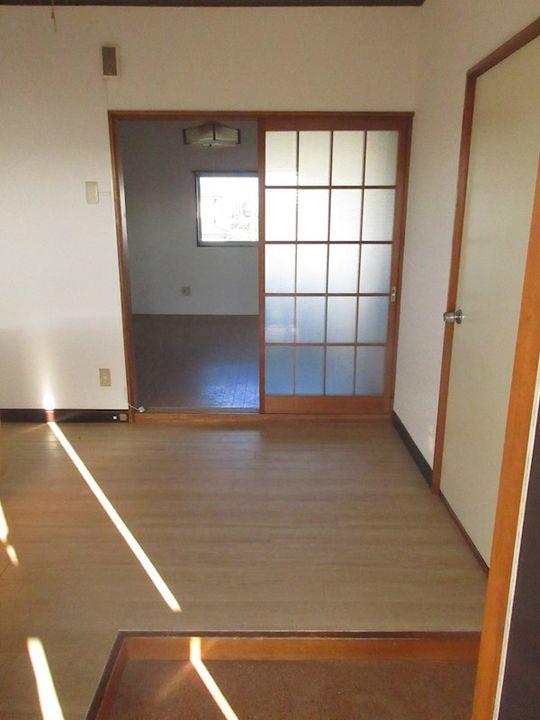 下妻ハイツの玄関