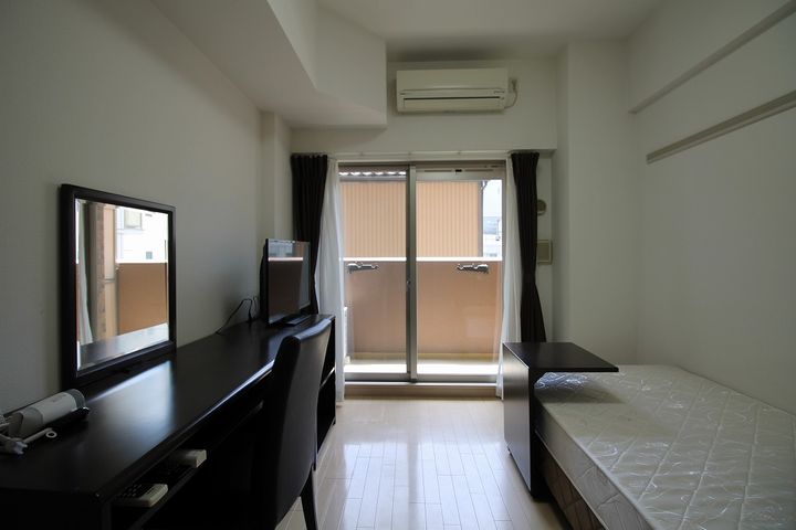 プレサンス大須観音駅前サクシードの居間