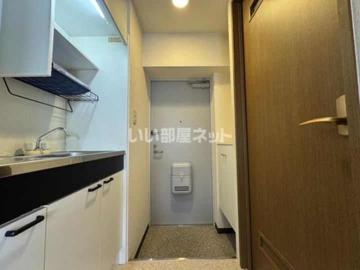 大阪府大東市学園町(マンション)の賃貸物件の玄関