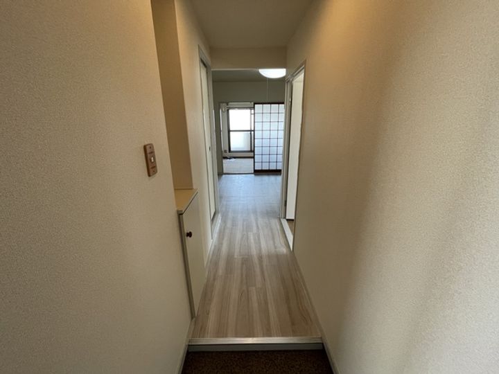 サンロードマンションの玄関