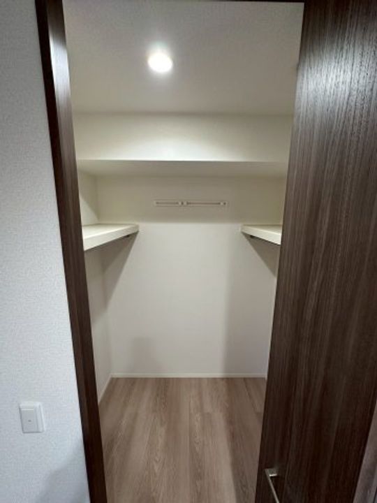 千葉県千葉市稲毛区稲毛東1の賃貸マンションの内装