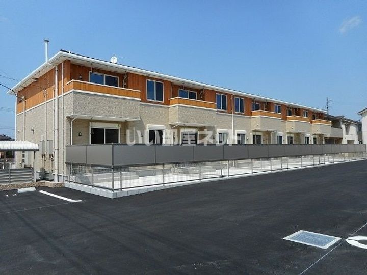 アーバンフィールドの外観