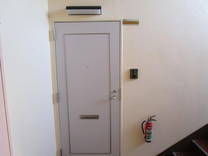 マシコハイツの玄関