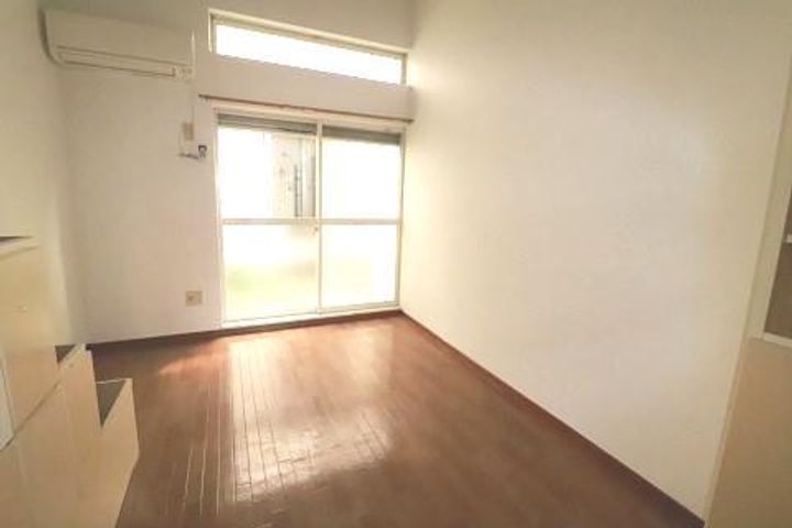 シティパレス深谷7-1の居間