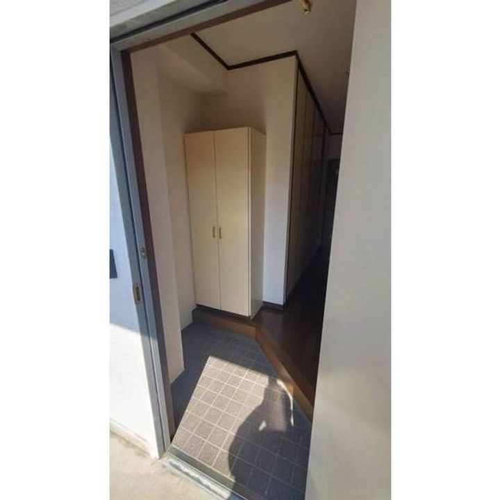 メゾン・ド・ブルーコロネットの玄関