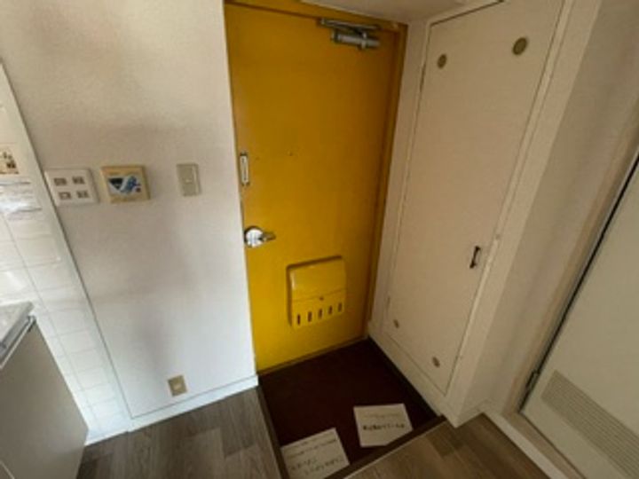 第1ふじたけマンションの玄関