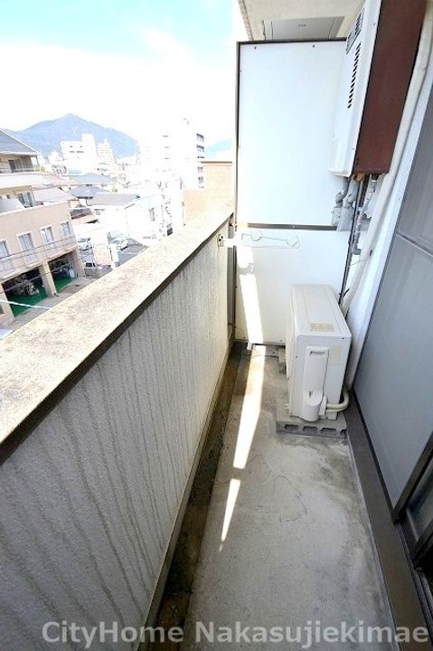 第7やたがいビルの内装