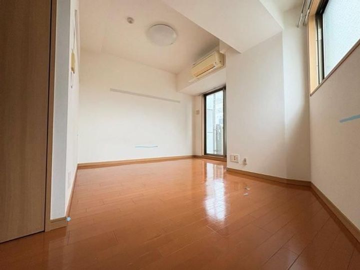 東京都新宿区箪笥町(マンション)の賃貸物件の居間