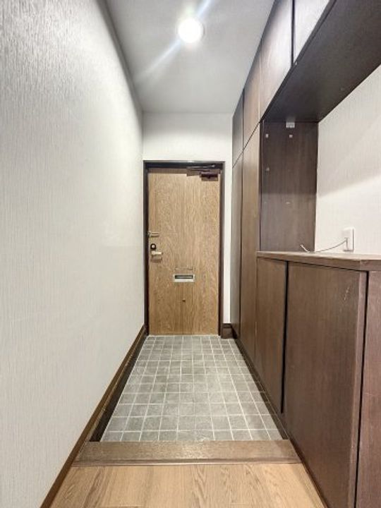 ポーラスターアキモトの玄関