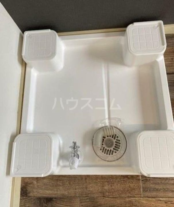 ReDEAL三鷹の内装