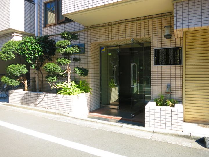 早稲田冨士マンションの地図