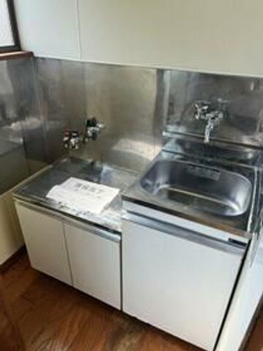 ロングハウスのキッチン