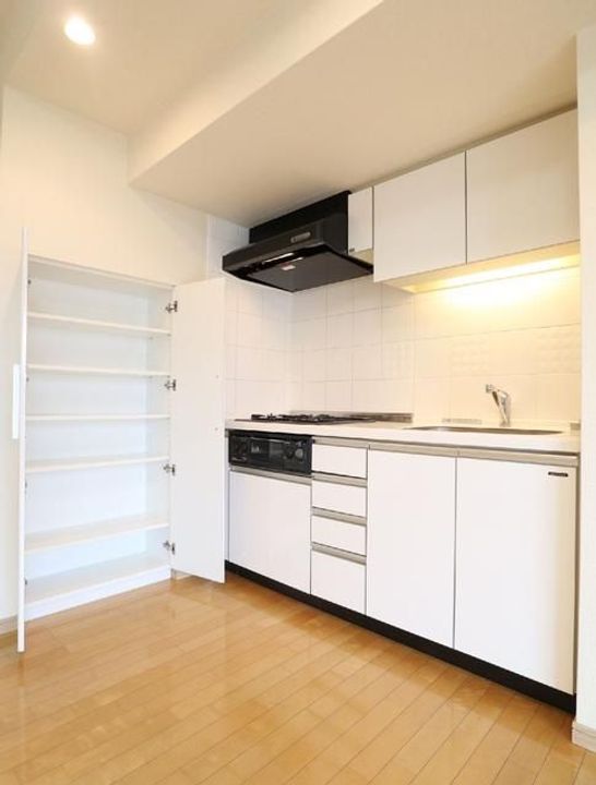 東京都港区港南2(マンション)の賃貸物件のキッチン