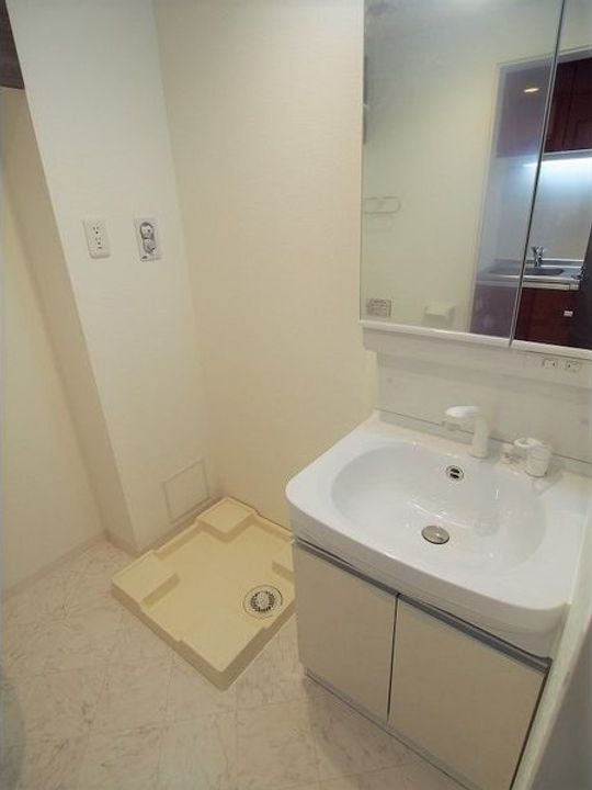 リアン猫洞通の内装