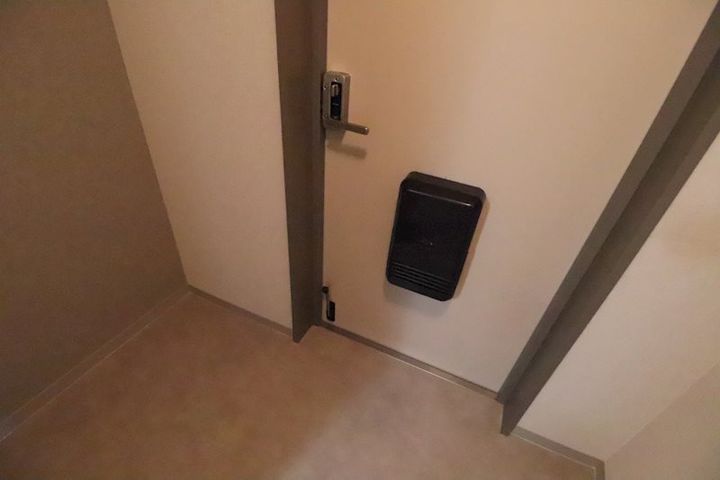 1stヴァンサン館の玄関