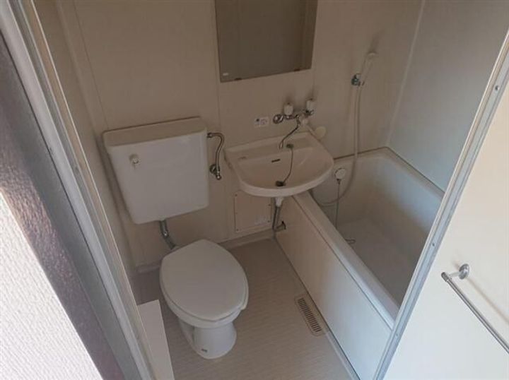 ハイツ八番館の風呂