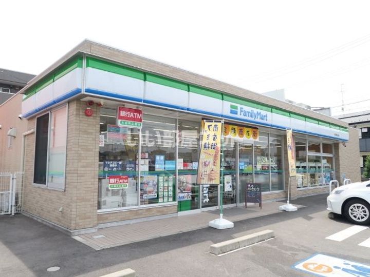 ドルチェ アン ステラの周辺